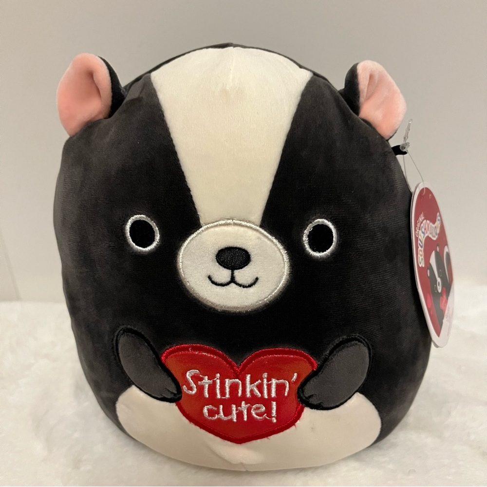 Squishmallow Skyler Skunk 🦨, Stinkin’ Cute, Valentine’s Day ♥️, 8” New